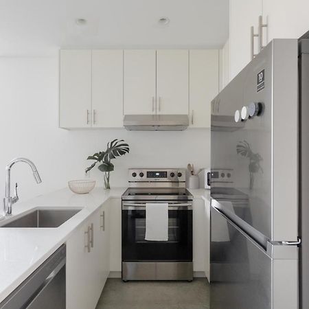 Welcome To Kinn Apartment - Lovely One Bedroom Vancouver Eksteriør bilde