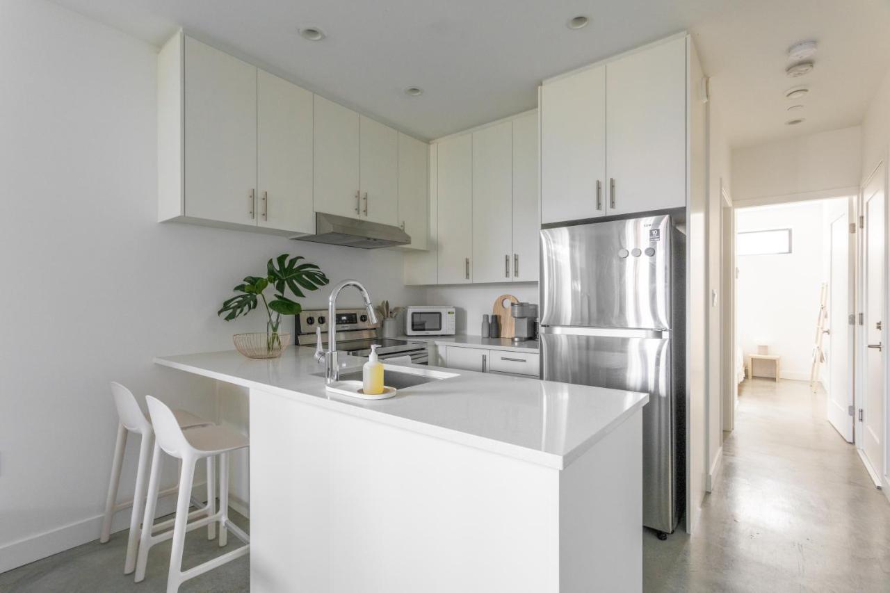 Welcome To Kinn Apartment - Lovely One Bedroom Vancouver Eksteriør bilde